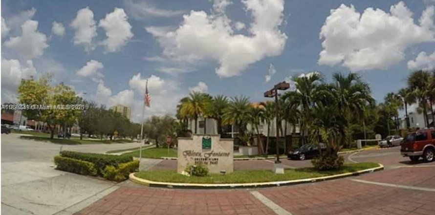 Condo in Miami, Florida, 2 bedrooms  № 1816379