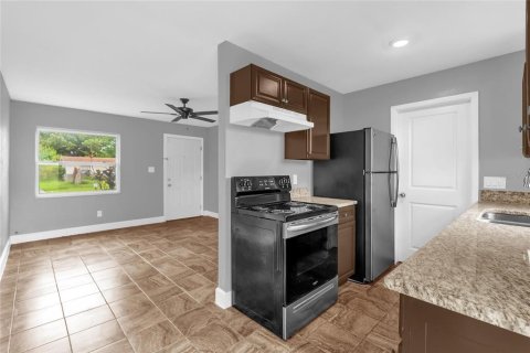 Villa ou maison à vendre à Orlando, Floride: 3 chambres, 84.17 m2 № 2237576 - photo 13