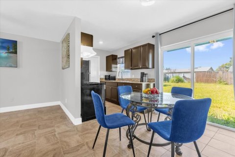 Villa ou maison à vendre à Orlando, Floride: 3 chambres, 84.17 m2 № 2237576 - photo 8