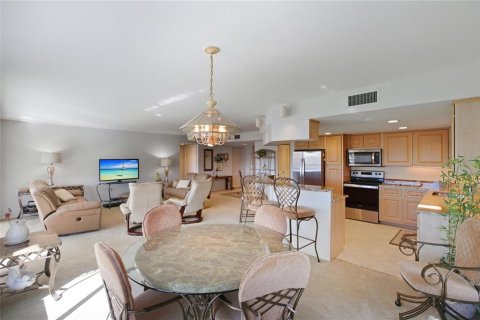 Copropriété à vendre à Punta Gorda, Floride: 2 chambres, 140.84 m2 № 2125576 - photo 14