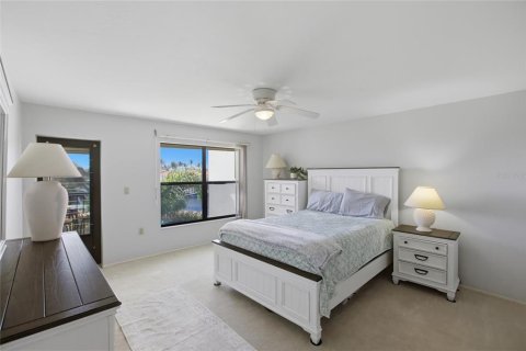 Copropriété à vendre à Punta Gorda, Floride: 2 chambres, 140.84 m2 № 2125576 - photo 15