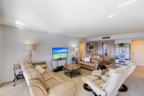 Copropriété à vendre à Punta Gorda, Floride: 2 chambres, 140.84 m2 № 2125576 - photo 9