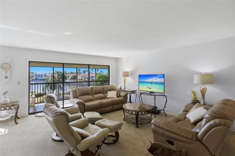 Copropriété à vendre à Punta Gorda, Floride: 2 chambres, 140.84 m2 № 2125576 - photo 7