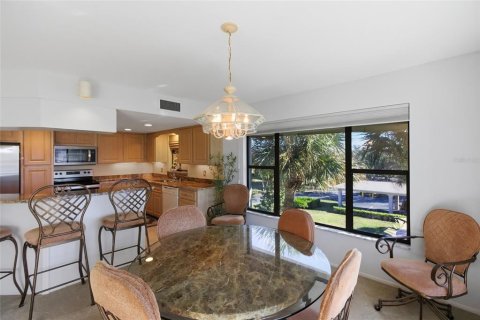Copropriété à vendre à Punta Gorda, Floride: 2 chambres, 140.84 m2 № 2125576 - photo 13