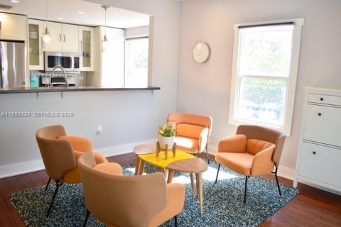 House in Fort Lauderdale, Florida 3 bedrooms, 180.42 sq.m. № 2049422 - photo 6