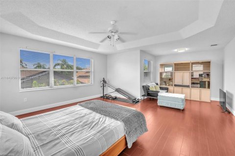 House in Miramar, Florida 5 bedrooms, 306.21 sq.m. № 1839274 - photo 29