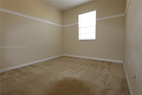 Снять в аренду таунхаус в Катлер-Бей, Флорида 3 спальни, 131.55м2, № 2005677 - фото 15