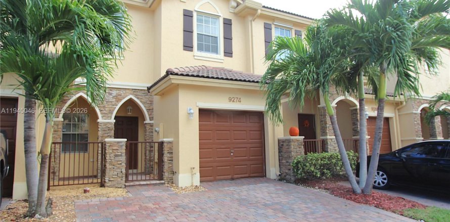 Таунхаус в Катлер-Бей, Флорида 3 спальни, 131.55м2 № 2005677