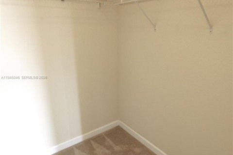 Снять в аренду таунхаус в Катлер-Бей, Флорида 3 спальни, 131.55м2, № 2005677 - фото 21