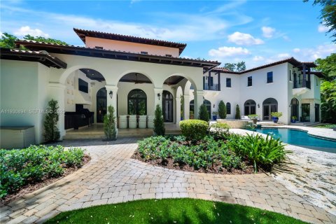 House in Miami, Florida 7 bedrooms, 622.63 sq.m. № 1989327 - photo 11