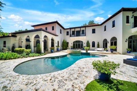 House in Miami, Florida 7 bedrooms, 622.63 sq.m. № 1989327 - photo 8