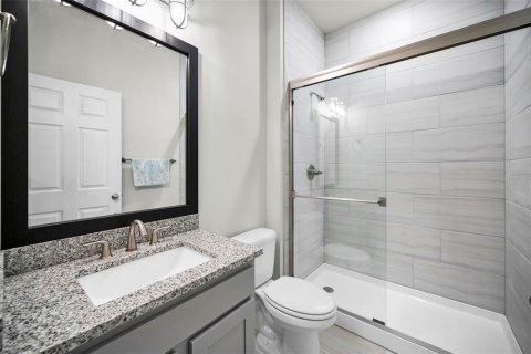 Adosado en venta en Tampa, Florida, 2 dormitorios, 177.44 m2 № 1827376 - foto 5