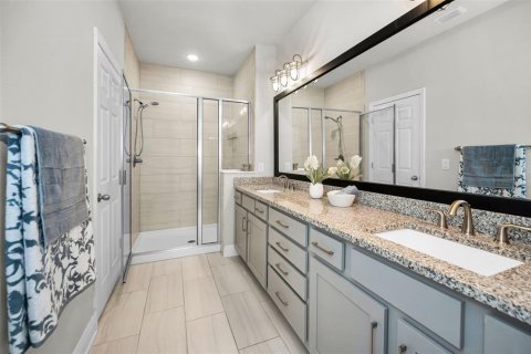 Adosado en venta en Tampa, Florida, 2 dormitorios, 177.44 m2 № 1827376 - foto 15