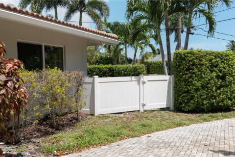 Villa ou maison à louer à Wilton Manors, Floride: 3 chambres, 155.33 m2 № 1895315 - photo 5