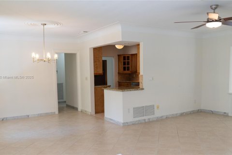 Villa ou maison à louer à Wilton Manors, Floride: 3 chambres, 155.33 m2 № 1895315 - photo 8
