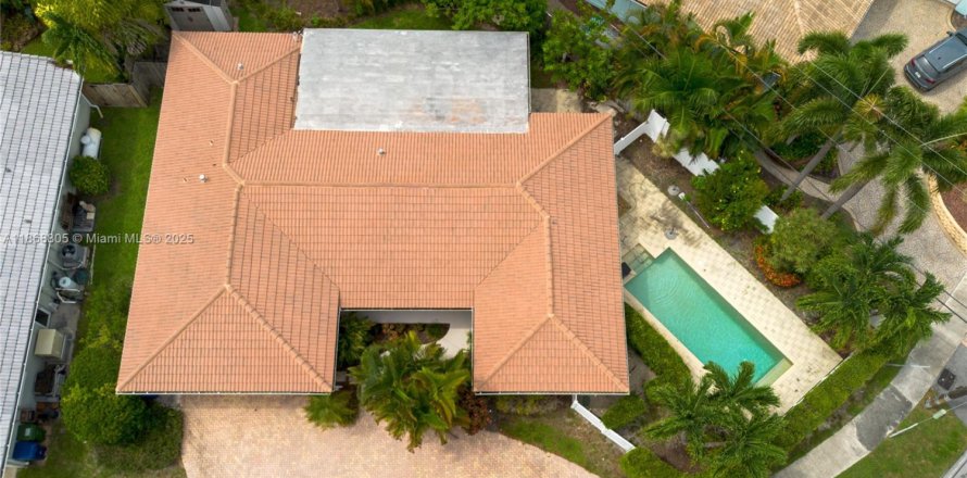 Villa ou maison à Wilton Manors, Floride 3 chambres, 155.33 m2 № 1895315