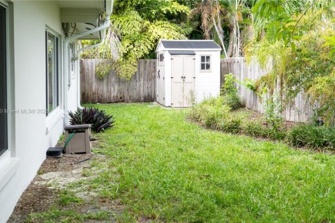 Villa ou maison à louer à Wilton Manors, Floride: 3 chambres, 155.33 m2 № 1895315 - photo 17