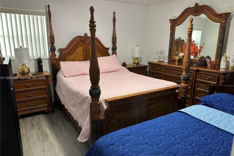 Condo in Sunrise, Florida, 2 bedrooms  № 2064673 - photo 22