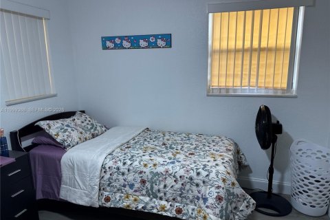 Condo in Sunrise, Florida, 2 bedrooms  № 2064673 - photo 12