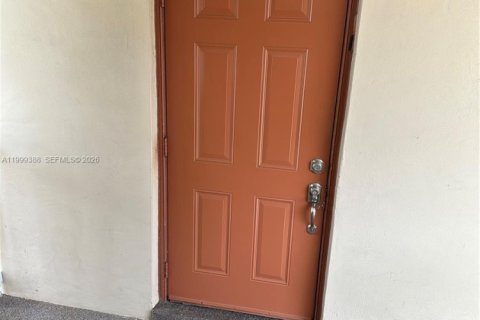 Condo in Sunrise, Florida, 2 bedrooms  № 2064673 - photo 5