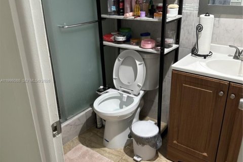 Condo in Sunrise, Florida, 2 bedrooms  № 2064673 - photo 17