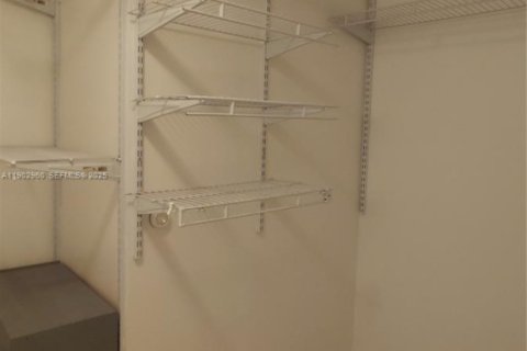 Condominio en venta en Davie, Florida, 1 dormitorio, 87.33 m2 № 2034799 - foto 14