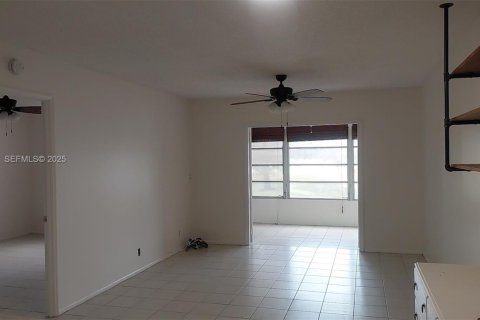 Condominio en venta en Davie, Florida, 1 dormitorio, 87.33 m2 № 2034799 - foto 7