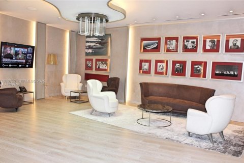 Condominio en alquiler en Miami, Florida, 1 dormitorio, 77.95 m2 № 1988588 - foto 5
