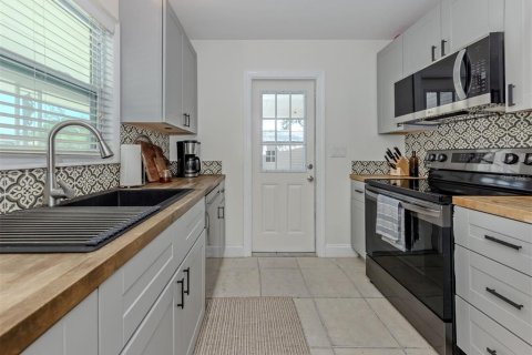 Casa en venta en Venice, Florida, 2 dormitorios, 104.7 m2 № 2215978 - foto 17