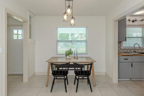 Casa en venta en Venice, Florida, 2 dormitorios, 104.7 m2 № 2215978 - foto 6