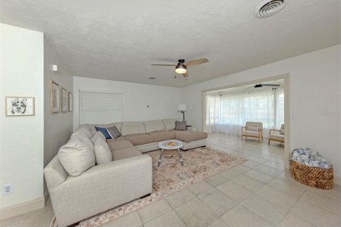 Casa en venta en Venice, Florida, 2 dormitorios, 104.7 m2 № 2215978 - foto 3