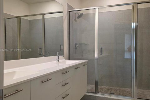 Снять в аренду кондоминиум в Дорал, Флорида 3 спальни, 104.42м2, № 2249819 - фото 20