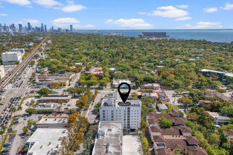 Condo in Miami, Florida, 1 bedroom  № 1979603 - photo 23