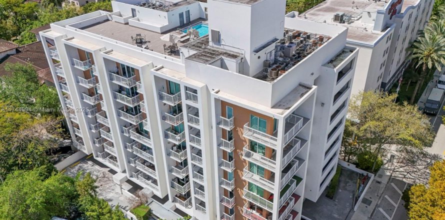 Condo in Miami, Florida, 1 bedroom  № 1979603