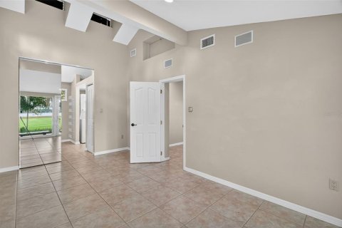 Casa en alquiler en Eustis, Florida, 2 dormitorios, 97.36 m2 № 1915454 - foto 25