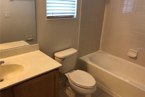 Townhouse in Orlando, Florida 4 bedrooms, 143.81 sq.m. № 2377838 - photo 15
