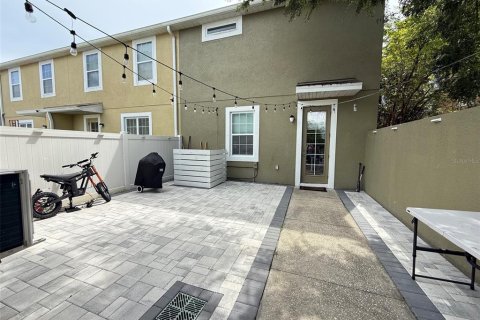 Townhouse in Orlando, Florida 4 bedrooms, 143.81 sq.m. № 2377838 - photo 19