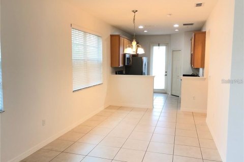 Townhouse in Orlando, Florida 4 bedrooms, 143.81 sq.m. № 2377838 - photo 4