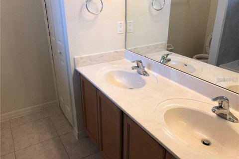 Townhouse in Orlando, Florida 4 bedrooms, 143.81 sq.m. № 2377838 - photo 12