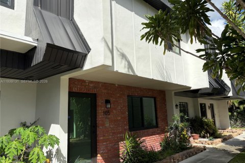 Townhouse in South Miami, Florida 2 bedrooms, 93.55 sq.m. № 2000028