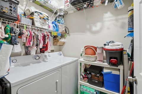 Copropriété à vendre à Orlando, Floride: 2 chambres, 97.18 m2 № 2215428 - photo 13