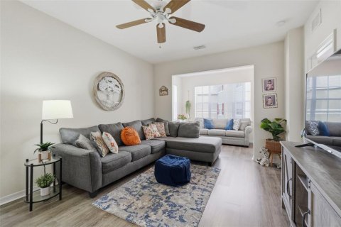 Copropriété à vendre à Orlando, Floride: 2 chambres, 97.18 m2 № 2215428 - photo 4