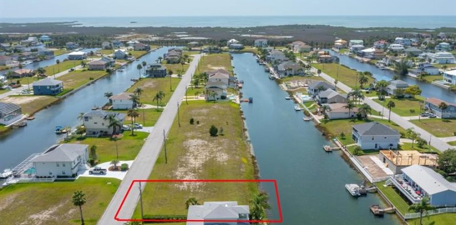 Terreno en Hernando Beach, Florida № 247743