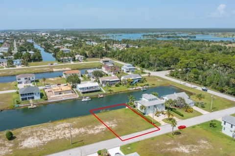 Terreno en venta en Hernando Beach, Florida № 247743 - foto 8
