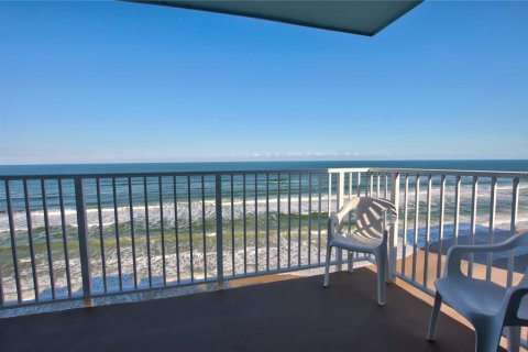 Condo in New Smyrna Beach, Florida, 1 bedroom  № 1553474 - photo 2