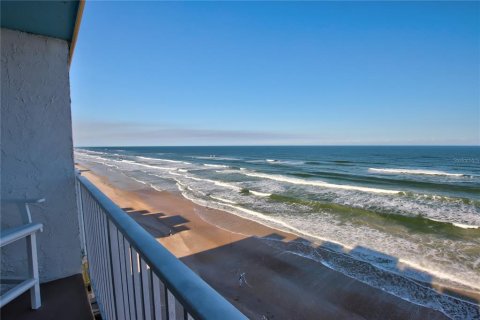 Condo in New Smyrna Beach, Florida, 1 bedroom  № 1553474 - photo 4