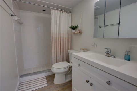 Condo in New Smyrna Beach, Florida, 1 bedroom  № 1553474 - photo 23