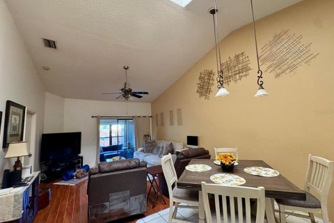 Villa ou maison à vendre à Clearwater, Floride: 2 chambres, 99.31 m2 № 2347310 - photo 4