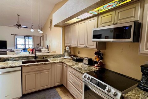 Villa ou maison à vendre à Clearwater, Floride: 2 chambres, 99.31 m2 № 2347310 - photo 5