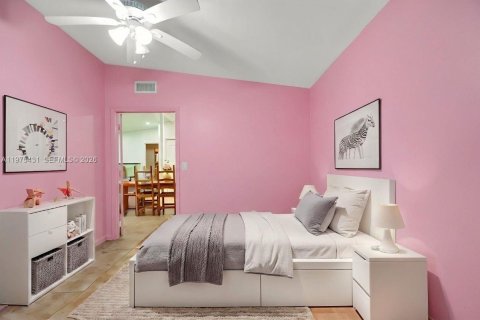 Купить земельный участок в Майами, Флорида № 2041958 - фото 4